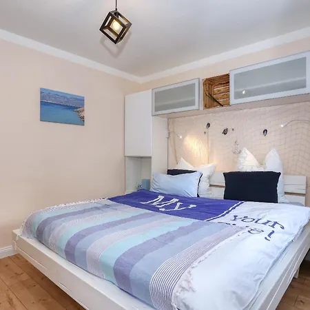 2 Mit Balkon Hochmodern Und In Strandnaehe דירה
