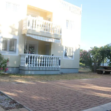 2 Mit Balkon Hochmodern Und In Strandnaehe