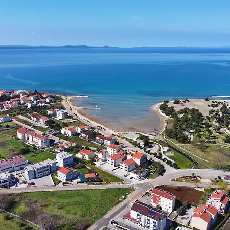 2 Mit Balkon Hochmodern Und In Strandnaehe