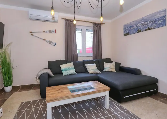 Appartement 2 Mit Balkon Hochmodern Und In Strandnaehe Zaton (Zadar)