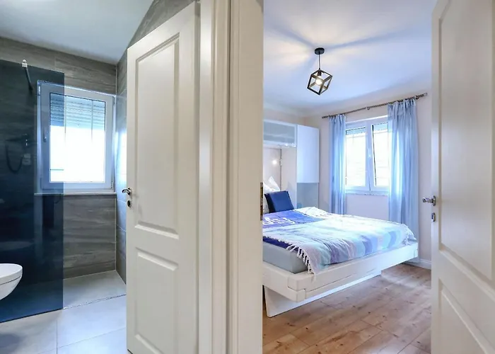 2 Mit Balkon Hochmodern Und In Strandnaehe Zaton (Zadar)