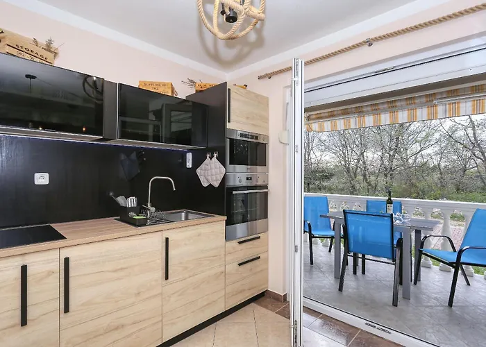 2 Mit Balkon Hochmodern Und In Strandnaehe Zaton (Zadar)